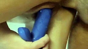 Quer comer esse cuzinho da esposa no banho também??