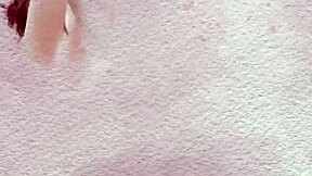 Exposed! Big Ass Redhead Teen Model Erin Ohara Spreads Wide, Shows Hairy Pussy Naked!