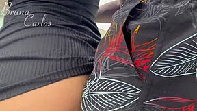 Eu loira petita com negão sentando de costas no pauzão - jefao