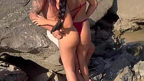 amigo do trabalho do corno me comeu na praia gostoso com anal creampie e swallow