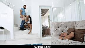 stepsis flashes her tight pussy at stepdad to make him fuck her senseless 😏🍆👅