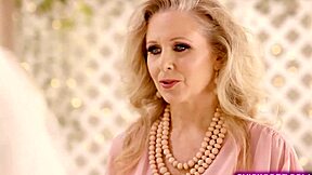 gorgeous bride carolina sweets tribs pussy with grandma julia ann