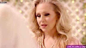 gorgeous bride carolina sweets tribs pussy with grandma julia ann