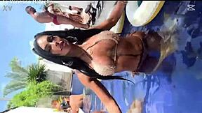 just watching this curvy amateur with banana sparks dirty food fetish comments