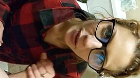 hotel thot gives dick jonas deepthroat amateur blowjob cumshot