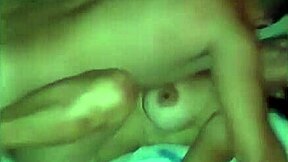 deixei o corno preso e fui foder com os amigos dele na sua frente?