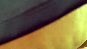 follando hermosa mexicana en misionero con gemidos calientes y squirt explosivo