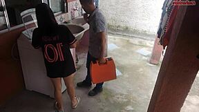 housewife pays washing machine tech with her big ass while hubby's out 😈 bareback moaning tight pussy