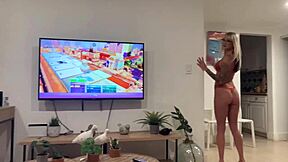 Blonde Florida babe's tight pussy takes muscular pounding