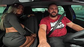 ana sasuga pelada nas ruas de sp na carona... que delicia de pussy exposta!