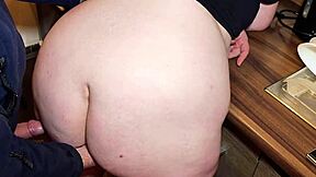 Fat secretary ass takes tiny 18+ dick closeup creampie view