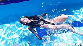 Petite Latina Jessica Bunny Wet Pussy Underwater Pool