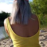 Hé, hallani akarod a strand szex fantáziámat egy 18 évessel?