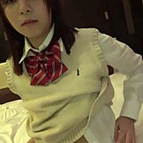 娇小18岁亚洲少女Ichika被后入猛干