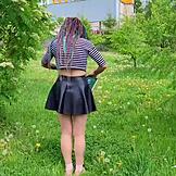 Je montre ma chatte rasée en public sans culotte.