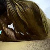 Liten 18-årig latina jungfru i minikjol frestar första gången