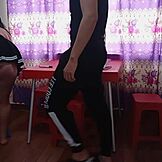 زوجة أبي اللاتينية تعطي دروس خاصة في ملابس ضيقة تؤدي إلى نيك ساخن