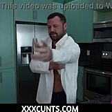 Wow, Sadie Pop, awak ni tease kecil yang nakal!