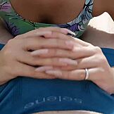 本当に彼はハンドジョブでパンツの中に射精したの？