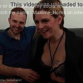 Biseksualni trougao se pali sa hrabrim francuskim parom u kućnoj akciji.