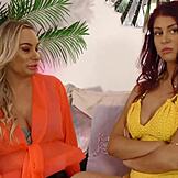 Sexig mamma dominerar misslyckad styvdotter Atlanta med djärv lesbisk oralsex igen