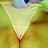 מייזי חמודה קשורה ומתגרה עם ויברטור לפני דפיקה אינטנסיבית טין 18+