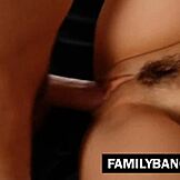 โอ๊ย นวดตัวสกปรกเย็ดแฟนของพี่ชาย... แบรด นิวแมน, แมดดี้ เมย์