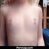 Anak tiri dikongkek kerana curi seluar dalam sementara ayah tiri tengok terkejut