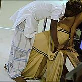 OMG! Indijska tinejdžerka 18+ zvezda Sudipa zavodi stranca za vruću spermu unutra!