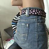 年轻 Vika Volkova 首次肛交伴随手指和内射特写场景