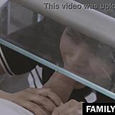 Saudara tiri oriental Ember Snow ditusuk keras saudara tiri kotor Bambino