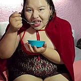 Little 18+ Red Riding Hood Haus Facefuck Basah dan Makanan Cum