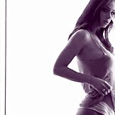 Gangbang in salone di bellezza con azione anale e pompino.