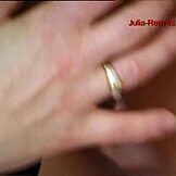 할머니가 큰 자지를 깊게 넣어 첫 클라이맥스