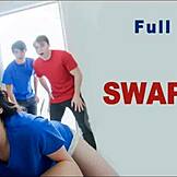 発情したステップシスターたちがワイルドな4Pに飛び込む