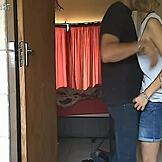 Widziałeś, jak mój mąż przeleciał nastolatkę 18+ z sąsiedztwa?