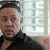 مربية صغيرة مغمورة تركب قضيب أسود عملاق في علاقة عنصرية جامحة