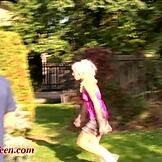 Biseksuele MMF threesome met jonge legale chicks?