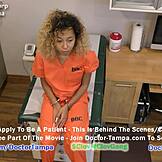 Lekarz Tampa przeszukuje nagą Kalifornijską nastolatkę 18+ Kalani Luana przed aresztem. Szokujące pieniądze za upokorzenie nastolatki w ośrodku na Florydzie!