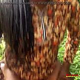 Ebony tinejdžerka moli za još velikog crnog kurca!