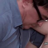 Üst sınıf öğretmenimin baştan çıkarmasına takıntılıyım