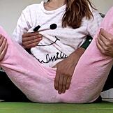 Yo, kolla min 18+ styvsyster retas med små 18+ tuttar