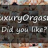 Каково ощущение этого большого дилдо в моей мокрой киске?