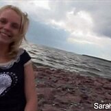 Sarah Kimble, pokaż tę cipkę z bliska na plaży!