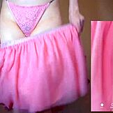 Hey, this naughty TikTok teen flashes her shaved pussy upskirt on livestream!