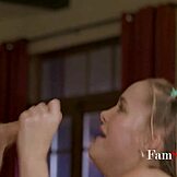 Masum kız izci sürtük ailesini baştan çıkarıyor genç kıç eylemi için - Aile darbeleri