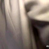 쿠거가 빠른 차에서 블로우잡 사냥해요