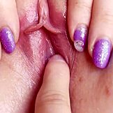 Close-Up Ekstrem Satu Jari Bikin Memek Basah Sampai Klimaks