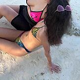 Мачеха, как ты и падчерица оказались под золотым дождем на пляже?