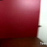 Gravid asiatisk kone snyder med kæmpe hvid pik! 😱